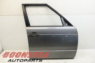 Begagnade Framdörr, 4-dörrars, höger Landrover Range Rover III (LM) 3.6 TDV8 32V Pris € 174,95 Marginaltabell erbjuds av Boonstra Autoparts