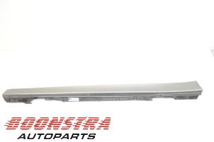 Used Side skirt, left BMW 3 serie Touring (F31) 320d 2.0 16V EfficientDynamicsEdition Price € 44,25 Margin scheme offered by Boonstra Autoparts