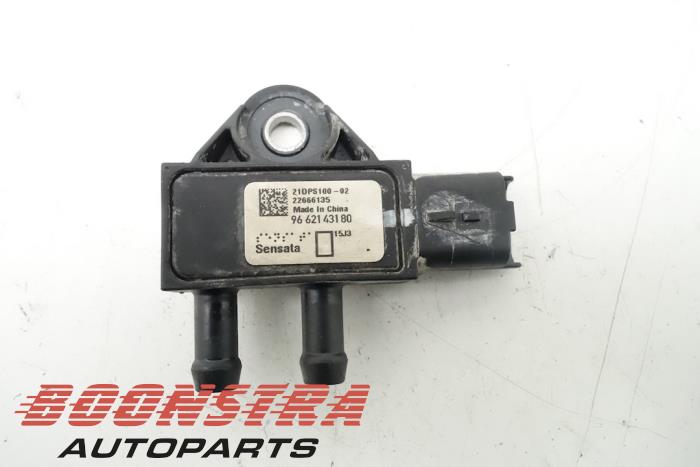 Begagnade Bränsletryckssensor Fiat Scudo (270) 1.6 D Multijet DPF Pris € 24,95 Marginaltabell erbjuds av Boonstra Autoparts