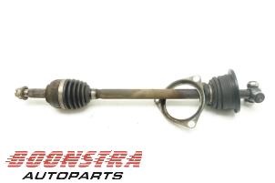 Used Front drive shaft, left Renault Twingo II (CN) 1.2 16V Price € 24,95 Margin scheme offered by Boonstra Autoparts