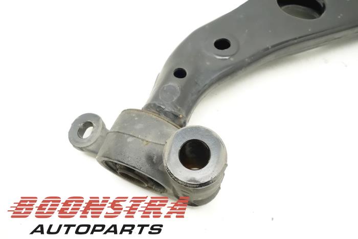 Bras de suspension avant droit d'un Mazda 6 SportBreak (GJ/GH/GL) 2.2 SkyActiv-D 150 16V 2018