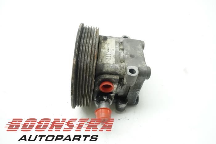 Usagé Pompe de direction Maserati Spyder 4.2 V8 32V Prix € 189,00 Règlement à la marge proposé par Boonstra Autoparts