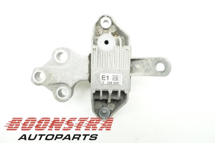 Usagé Support moteur Opel Astra J GTC (PD2/PF2) 1.4 Turbo 16V ecoFLEX 120 Prix € 24,95 Règlement à la marge proposé par Boonstra Autoparts