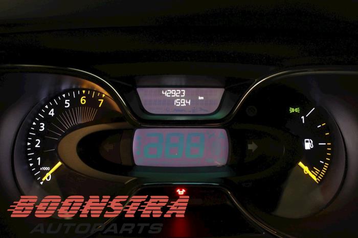 Odometer KM from a Renault Captur (2R) 1.2 TCE 16V EDC 2015