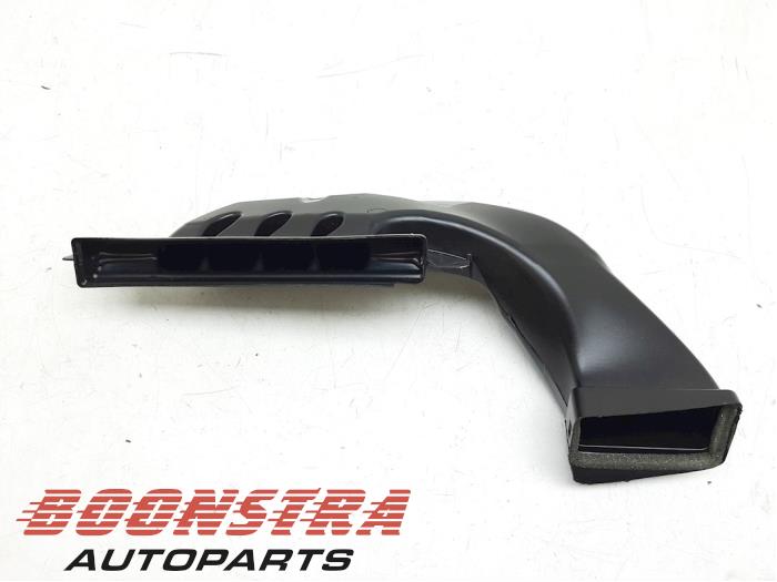 Begagnade Lufttratt Tesla Model 3 Long Range AWD 75 kWh Pris € 36,75 Marginaltabell erbjuds av Boonstra Autoparts