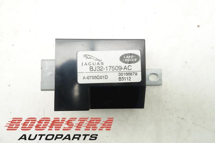 Używane Modul wycieraczek Landrover Range Rover Evoque (LVJ/LVS) 2.2 SD4 16V 5-drs. Cena € 24,95 Procedura marży oferowane przez Boonstra Autoparts