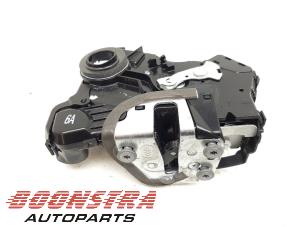 Used Door lock mechanism 4-door, front left Toyota Auris Touring Sports (E18) 1.8 16V Hybrid Price € 51,75 Margin scheme offered by Boonstra Autoparts