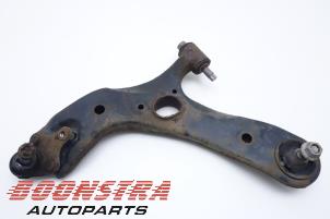 Used Front wishbone, left Toyota Auris (E15) 1.6 Dual VVT-i 16V Price € 32,25 Margin scheme offered by Boonstra Autoparts