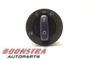 Used Light switch Volkswagen Golf Plus (5M1/1KP) 1.4 TSI 122 16V Price € 24,95 Margin scheme offered by Boonstra Autoparts