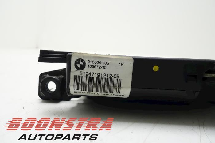 Tailgate lock mechanism from a BMW 5 serie (F10) 535d xDrive 24V 2013