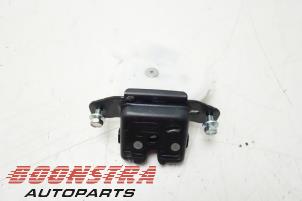 Used Tailgate lock mechanism Toyota Auris Touring Sports (E18) 1.8 16V Hybrid Price € 24,95 Margin scheme offered by Boonstra Autoparts