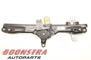 Used Window mechanism 4-door, front left Nissan Qashqai (J11) 1.2 DIG-T 16V Price € 66,75 Margin scheme offered by Boonstra Autoparts