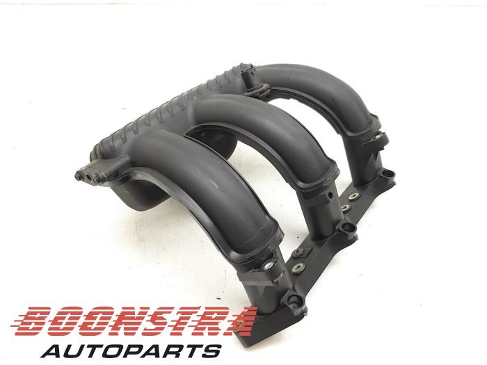 Używane Kolektor dolotowy Porsche Boxster (986) 2.5 24V Cena € 69,00 Procedura marży oferowane przez Boonstra Autoparts