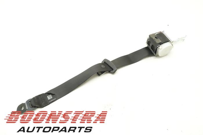 Rear seatbelt, right from a BMW 5 serie (F10) 520d 16V 2010