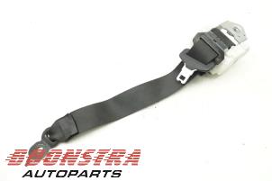 Used Rear seatbelt, centre BMW 5 serie (F10) 520d 16V Price € 24,95 Margin scheme offered by Boonstra Autoparts