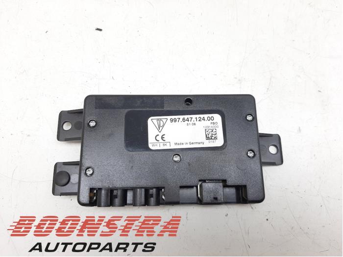 Używane Antena Porsche 911 (997) 3.8 24V Carrera 4S Cena € 69,00 Procedura marży oferowane przez Boonstra Autoparts