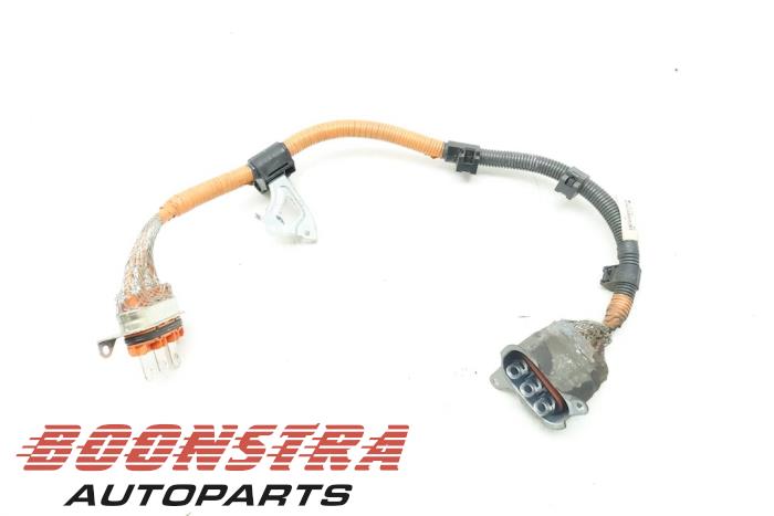 Cable high-voltage from a Toyota Auris (E18) 1.8 16V Hybrid 2016