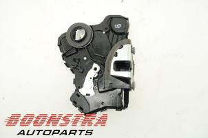 Used Front door lock mechanism 4-door, right Toyota Auris Touring Sports (E18) 1.8 16V Hybrid Price € 36,75 Margin scheme offered by Boonstra Autoparts