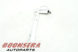 Used Bonnet Hinge Opel Movano 2.3 CDTi 16V FWD Price € 30,19 Inclusive VAT offered by Boonstra Autoparts
