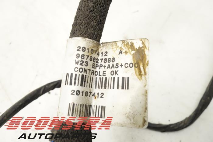 Mazo de cables PDC de un Peugeot 508 (8D) 1.6 THP 16V 2012