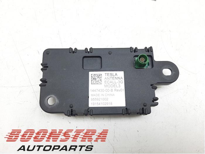 Używane Antena Tesla Model 3 Standard RWD Plus 60 kWh Cena € 63,71 Procedura marży oferowane przez Boonstra Autoparts