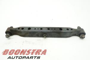 Used Rear lower wishbone, left Nissan Qashqai (J10) 2.0 16V Price € 59,25 Margin scheme offered by Boonstra Autoparts
