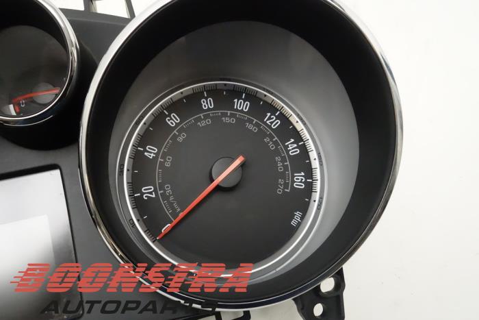 Cuentakilómetros de un Vauxhall Mokka/Mokka X 1.4 Turbo 16V 4x2 2015