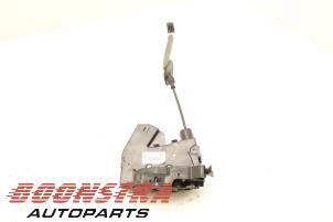 Used Rear door mechanism 4-door, right Renault Scénic IV (RFAJ) 1.3 TCE 115 16V Price € 36,75 Margin scheme offered by Boonstra Autoparts