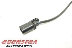 Lambda probe from a Volkswagen Golf VII (AUA) 1.5 TSI Evo BMT 16V 2018