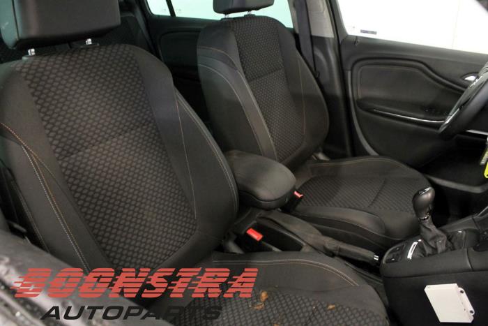 Asiento de airbag de un Opel Zafira Tourer (P12) 1.6 16V CNG ecoFLEX Turbo 2018