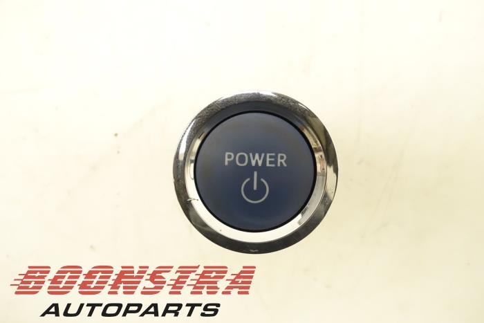 Usagé Commande start/stop Toyota Auris Touring Sports (E18) 1.8 16V Hybrid Prix € 24,95 Règlement à la marge proposé par Boonstra Autoparts