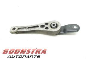 Engine mount from a Volkswagen Golf VI (5K1) 2.0 GTI 16V 2009