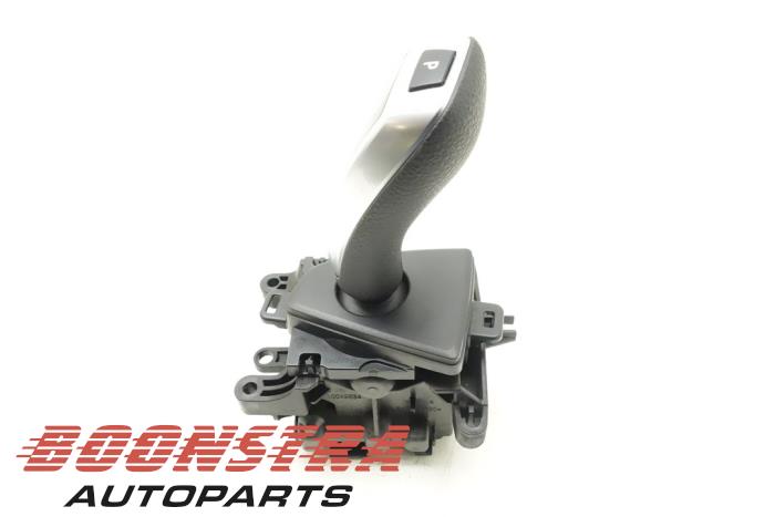 Automatic gear selector from a BMW 3 serie (F30) 320i 2.0 16V 2014