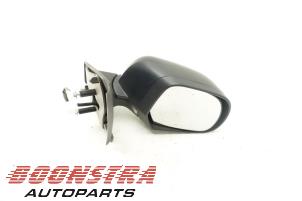 Używane Lusterko zewnetrzne prawe Dacia Dokker (0S) 1.5 dCi 75 Cena € 89,48 Z VAT oferowane przez Boonstra Autoparts
