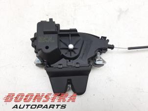 Used Boot lid lock mechanism Mercedes C (W204) 6.2 C-63 AMG V8 32V Price € 24,95 Margin scheme offered by Boonstra Autoparts