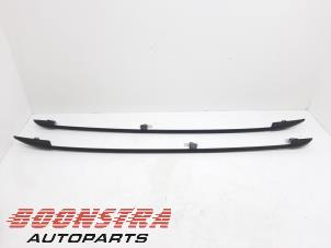 Used Roof rail kit Volkswagen Touran (1T3) 1.2 TSI Price € 104,25 Margin scheme offered by Boonstra Autoparts