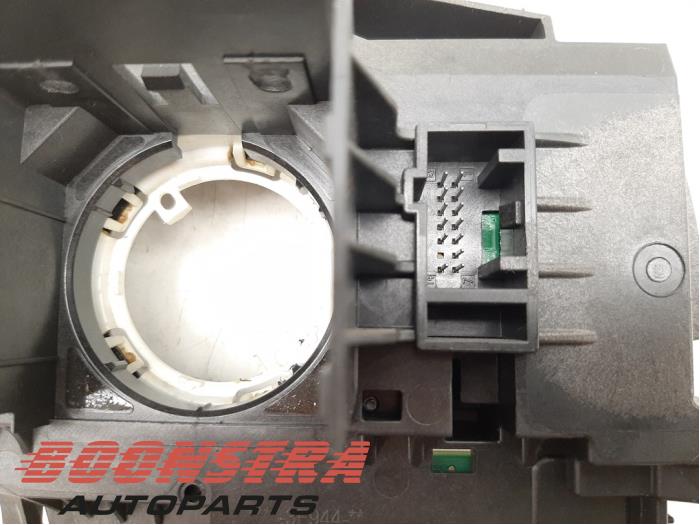 Sensor de ángulo de dirección de un Ford Transit Connect (PJ2) 1.6 TDCi 16V 95 2015