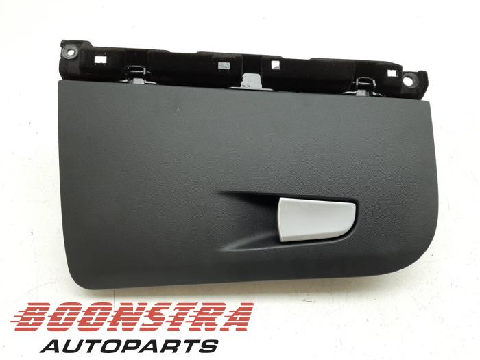 Begagnade Handskfack Alfa Romeo Giulia (952) 2.0 T 16V Veloce Q4 Pris € 104,95 Marginaltabell erbjuds av Boonstra Autoparts