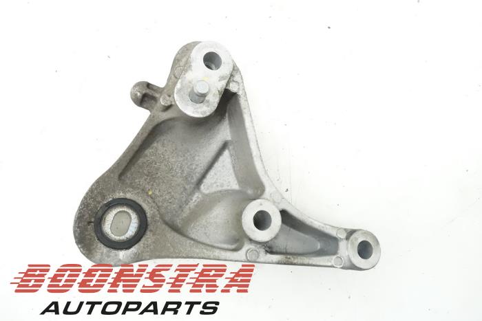 Usagé Support moteur Opel Mokka/Mokka X 1.4 Turbo 16V 4x2 Prix € 24,95 Règlement à la marge proposé par Boonstra Autoparts