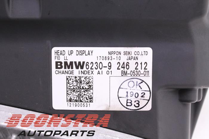 Pantalla Head-up de un BMW 5 serie Touring (F11) 525d xDrive 16V 2012