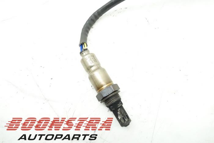 Lambda probe from a Volkswagen Touran (5T1) 2.0 TDI 150 2016
