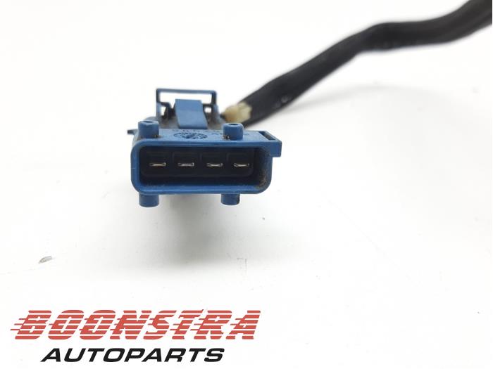 Sonde lambda d'un Peugeot 308 SW (4E/H) 1.6 16V THP 150 2009
