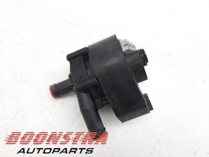 Usados Bomba de agua Tesla Model S 70 Precio € 74,25 Norma de margen ofrecido por Boonstra Autoparts