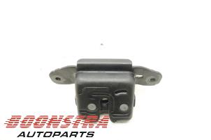 Used Tailgate lock mechanism Toyota Auris (E18) 1.8 16V Hybrid Price € 24,95 Margin scheme offered by Boonstra Autoparts