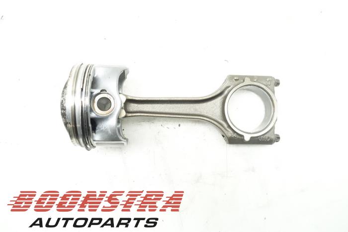 Usados Pistón Audi A3 (8P1) 1.8 16V TFSI Precio € 110,95 Norma de margen ofrecido por Boonstra Autoparts