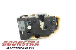 Used Rear door mechanism 4-door, right Alfa Romeo Giulia (952) 2.2d 180 16V Price € 24,95 Margin scheme offered by Boonstra Autoparts