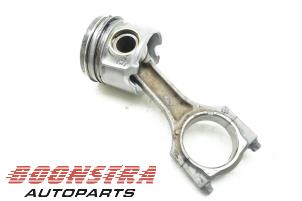 Piston d'un BMW 3 serie Touring (F31) 320d 2.0 16V EfficientDynamicsEdition 2015