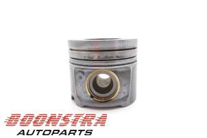 Piston d'un BMW 3 serie Touring (F31) 320d 2.0 16V EfficientDynamicsEdition 2015
