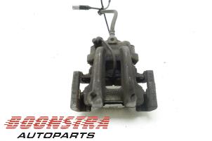 Used Rear brake calliper, right BMW 4 serie (F32) 420i 2.0 Turbo 16V Price € 24,95 Margin scheme offered by Boonstra Autoparts