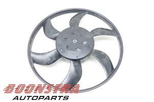 Used Cooling fans Renault Twingo III (AH) 1.0 SCe 70 12V Price € 29,95 Margin scheme offered by Boonstra Autoparts